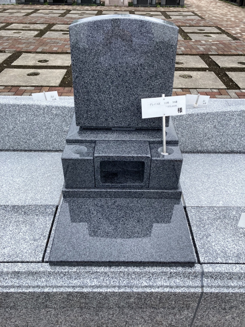 テラス墓所　建墓見本です。